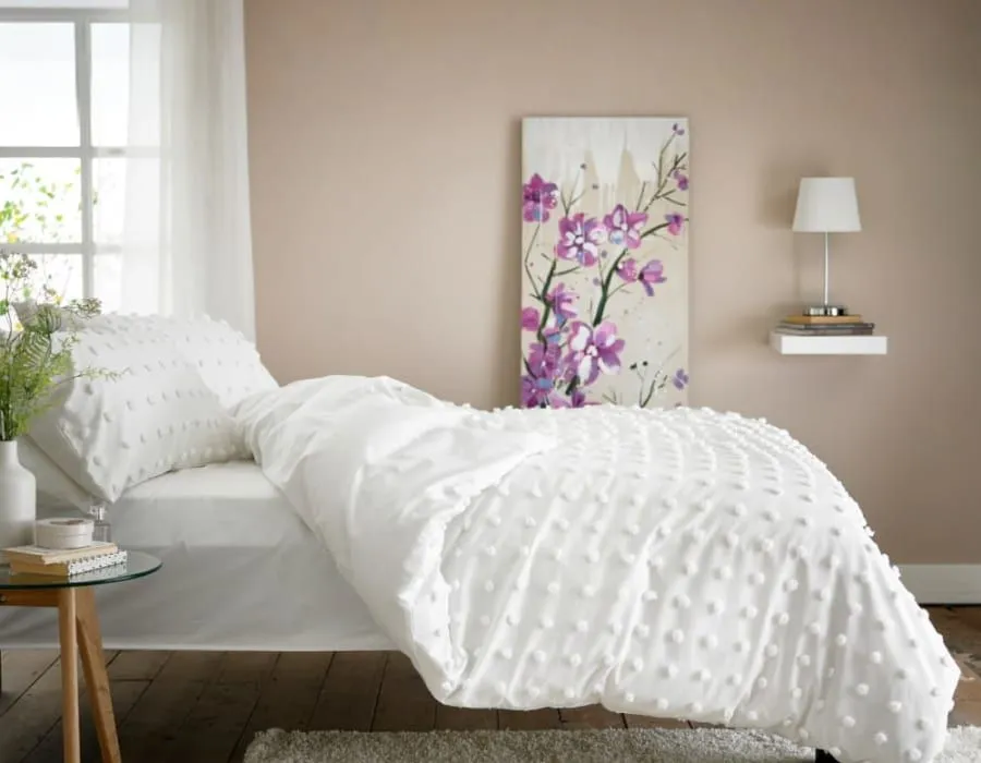 Deyongs Fluffy Dots Duvet Set with Tufted Microfibre Texture in White 2
