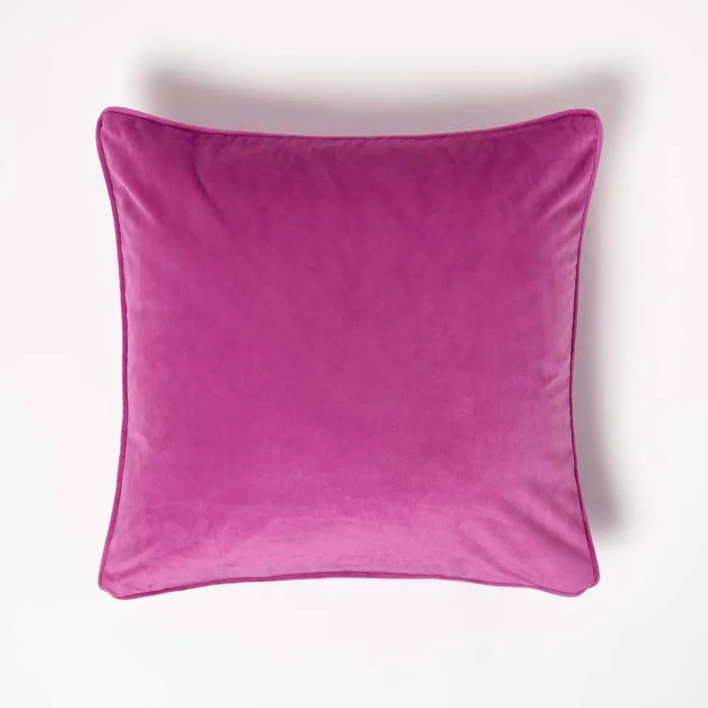 Homescapes Filled Velvet Cushion with Piped Edge 46 x 46 cm in Pink
