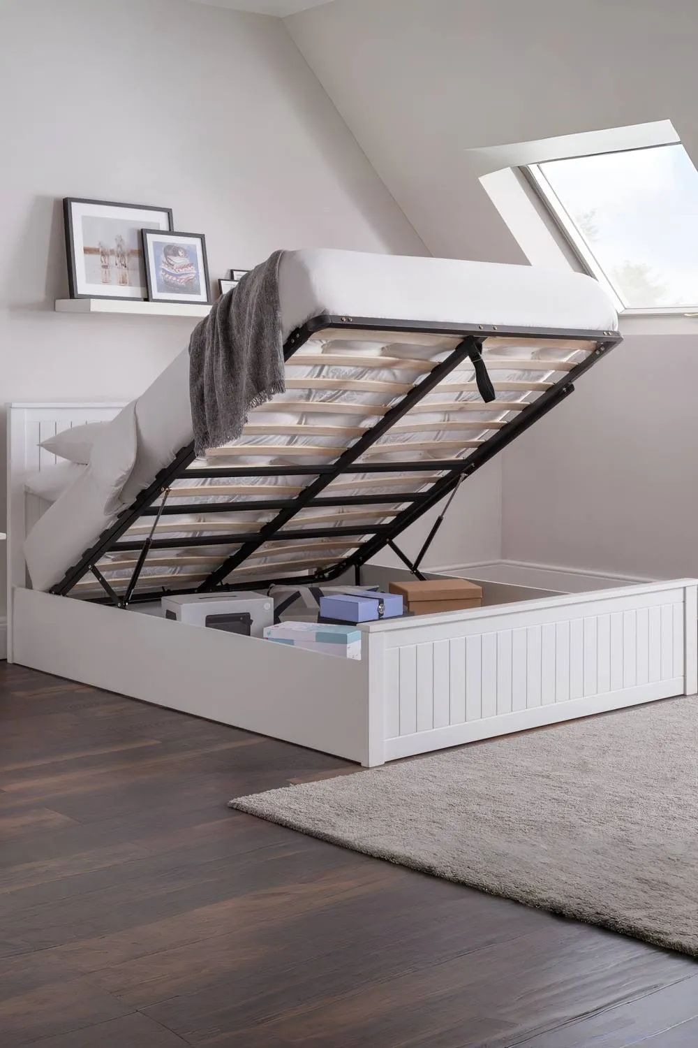 Julian Bowen Maine Ottoman Storage Bed in White 2