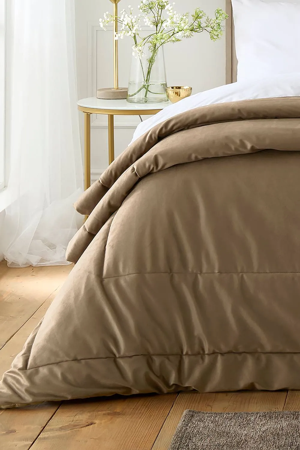 Appletree 'Harlan' Velvet Bedspread in Taupe 2