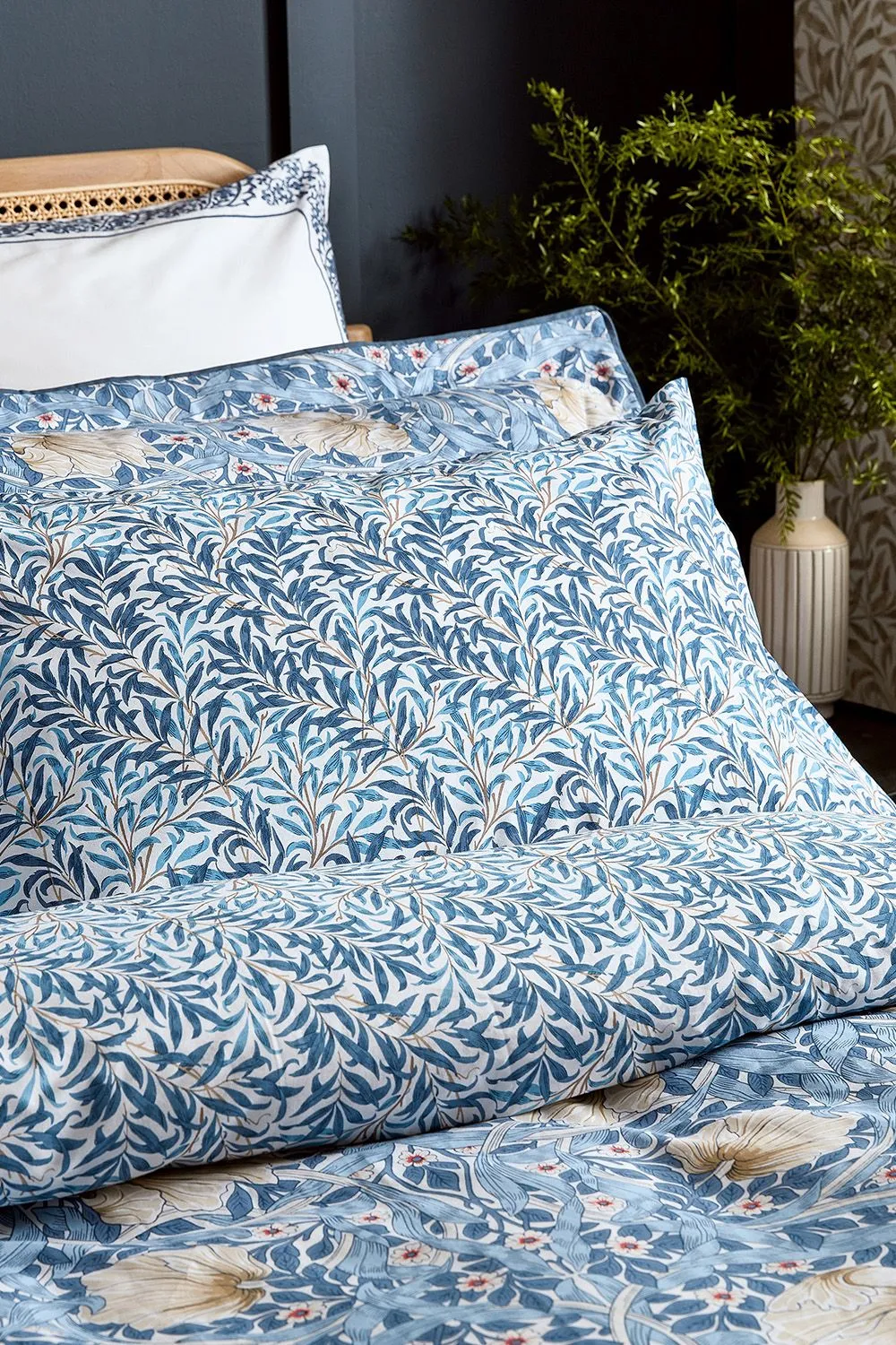 Morris & Co 'Pimpernel' Cotton Duvet Cover Set in Blue 4