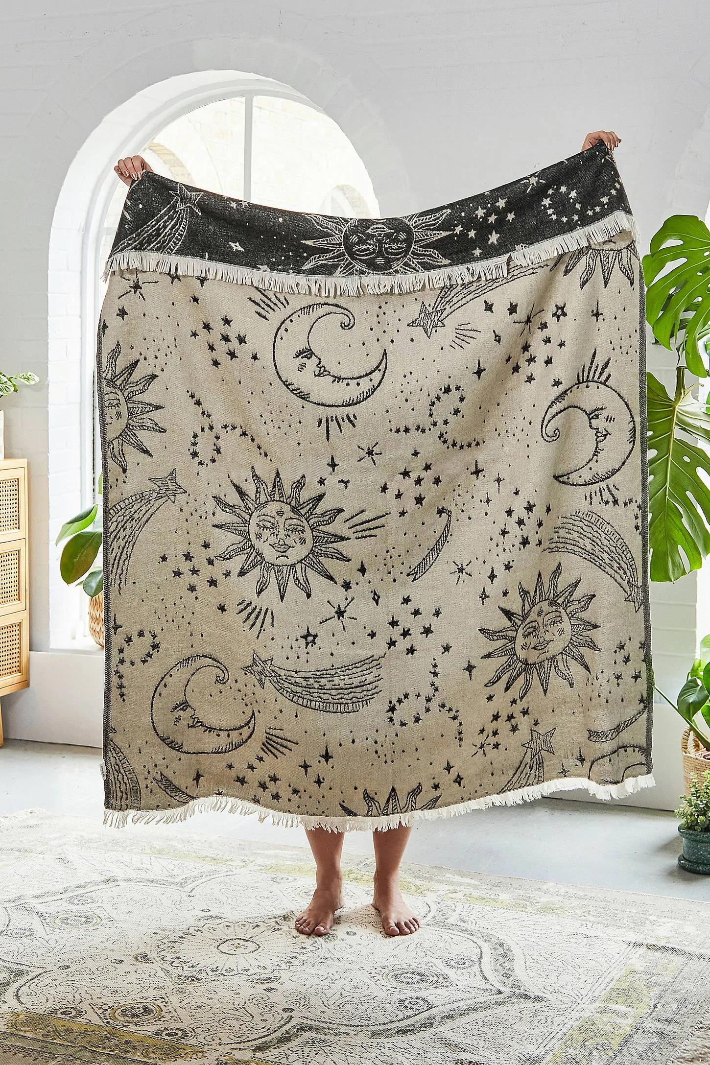 Black & White Celestial Throw - Black/White