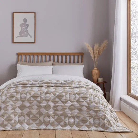 Finn Geo Quilted Bedspread 1