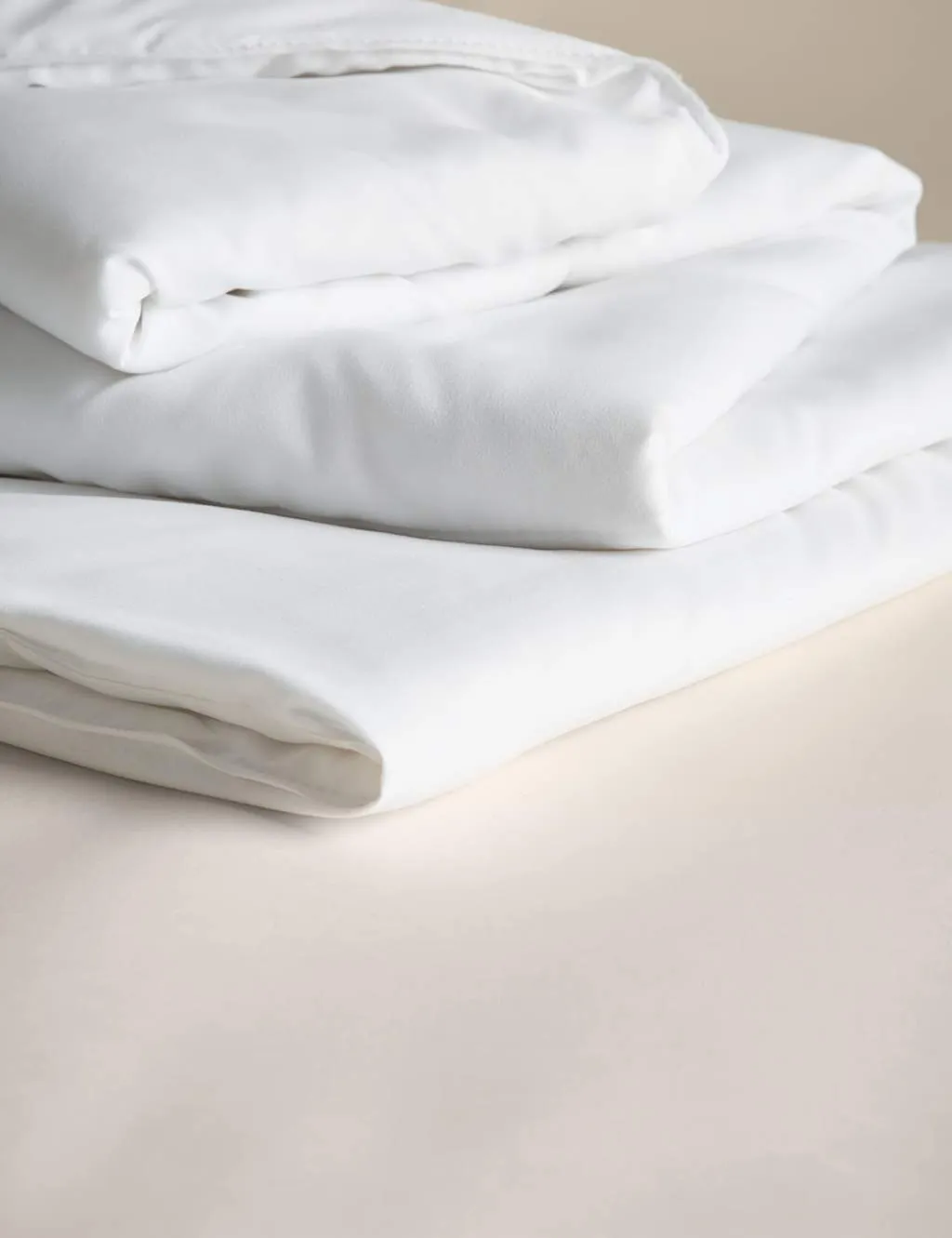 M&S Microfibre 4.5 Tog Duvet White