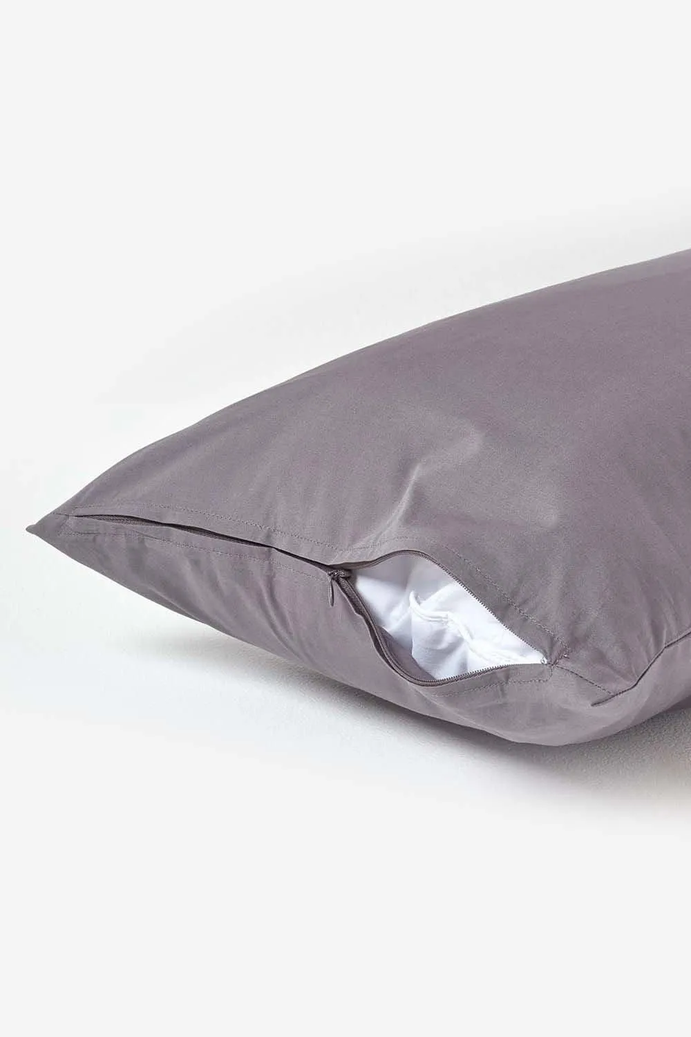 Homescapes Continental Egyptian Cotton Pillowcase 200 TC, 40 x 80 cm in Dark Grey 3