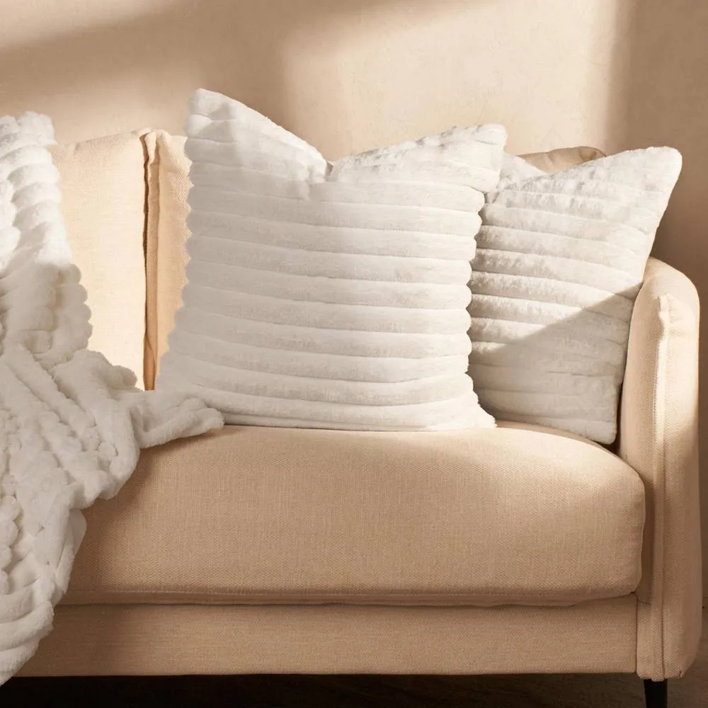 OHS 2 x Faux Fur Thick Rib Cushion Covers in White