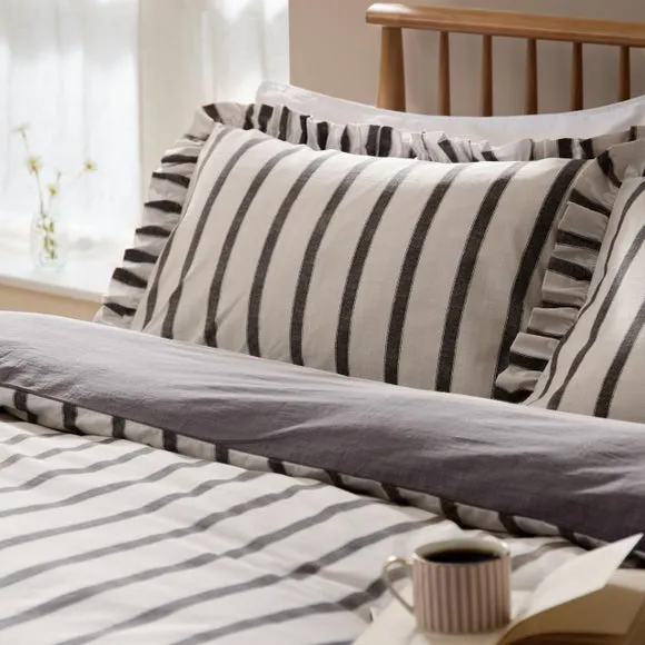 Wylder Nature Connie Polycotton Duvet Cover & Pillowcase Set 2