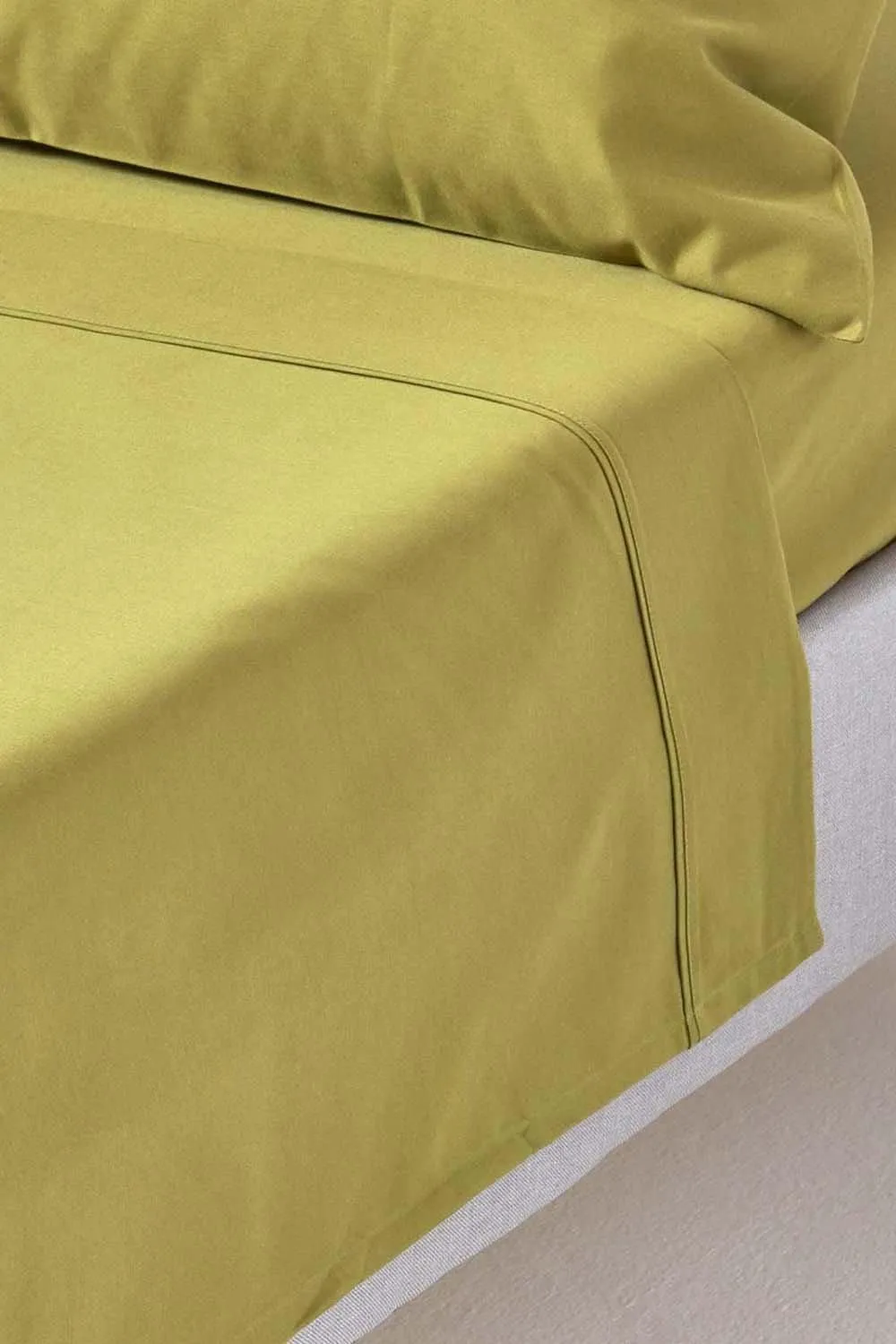 Homescapes Egyptian Cotton Flat Sheet 1000 Thread Count in Olive 1