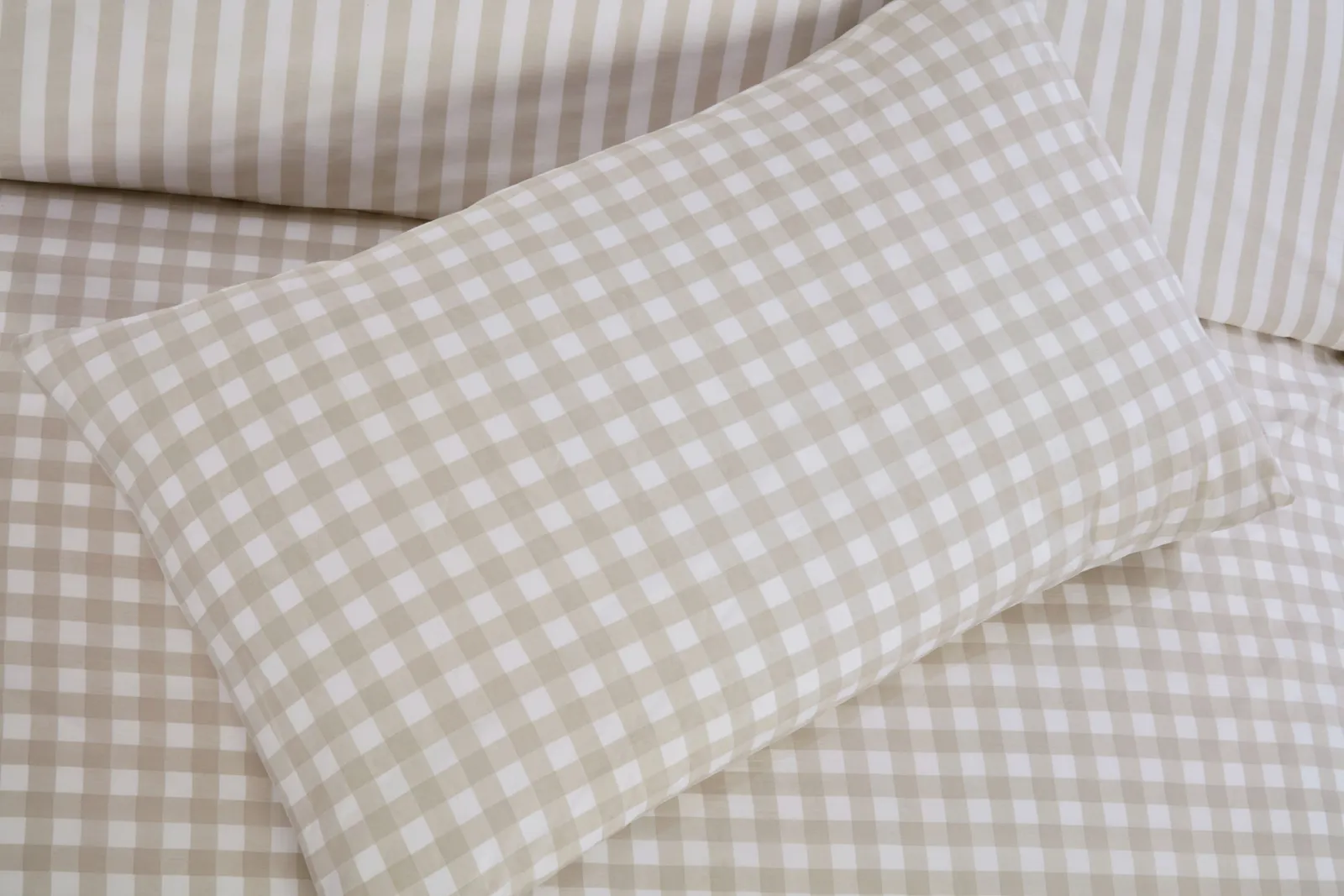 Rapport Home Gingham Polycotton Check Polycotton Duvet Cover Set With Pillowcase in Natural 2