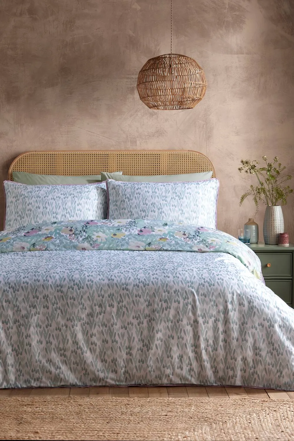 Appletree 'Abstract Floral' 100% Cotton Duvet Cover Set in Green 4