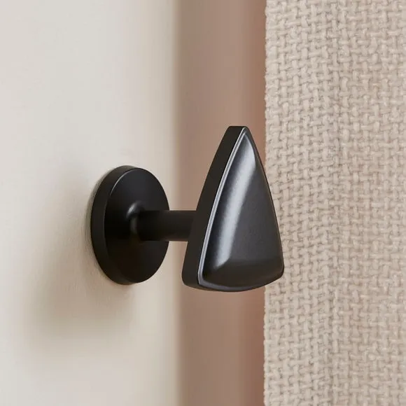 Set of 2 Triangle Curtain Hooks 2