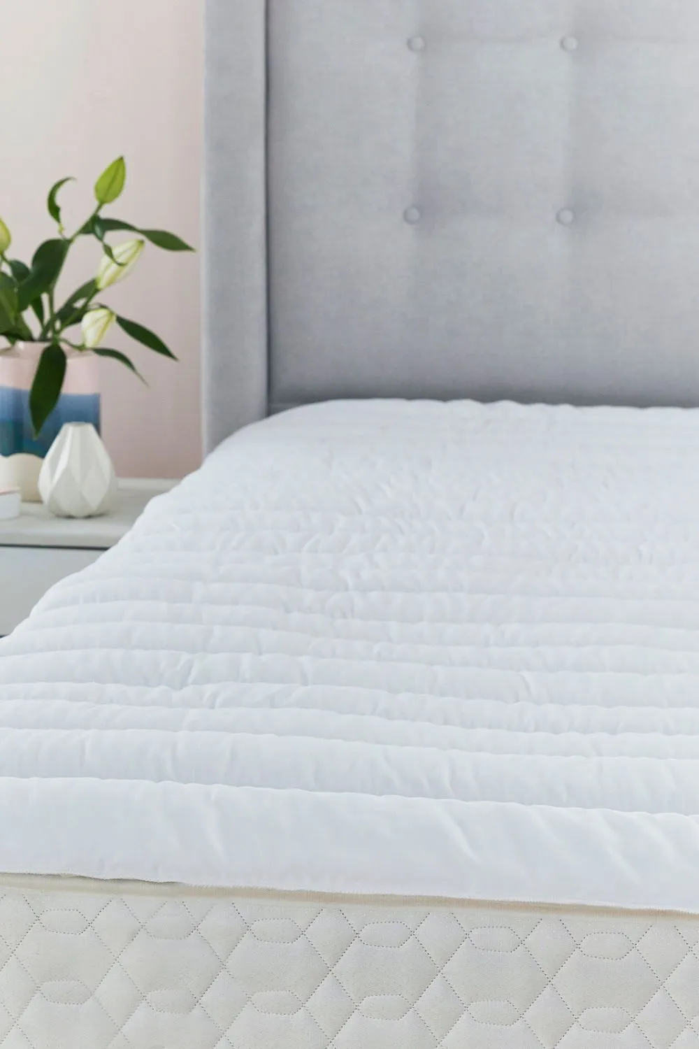 OHS Soft Touch Deep Fill Mattress Topper in White