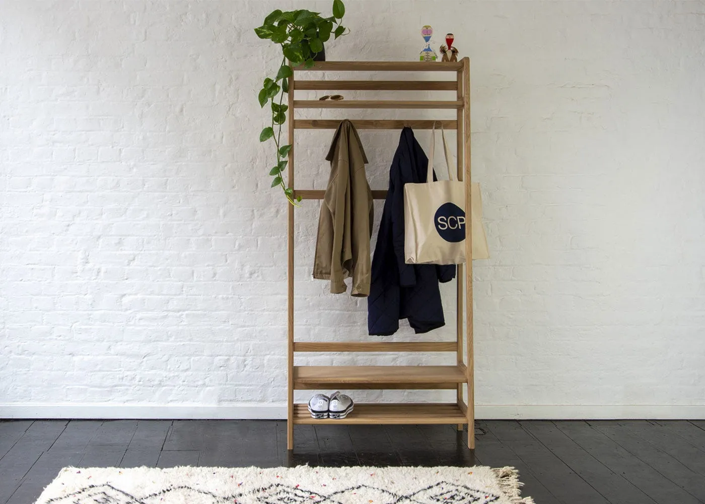 Scp Agnes Hall Stand Oak 3