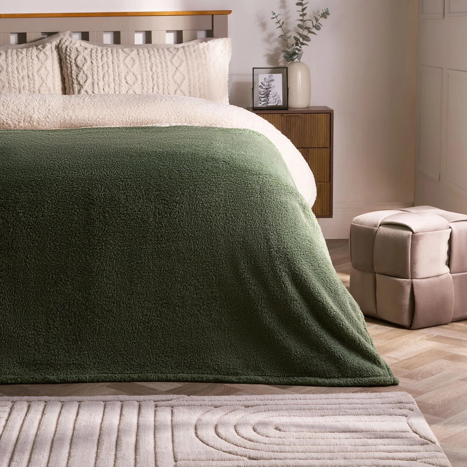 OHS Large Teddy Fleece Throw Blanket in Pale Green