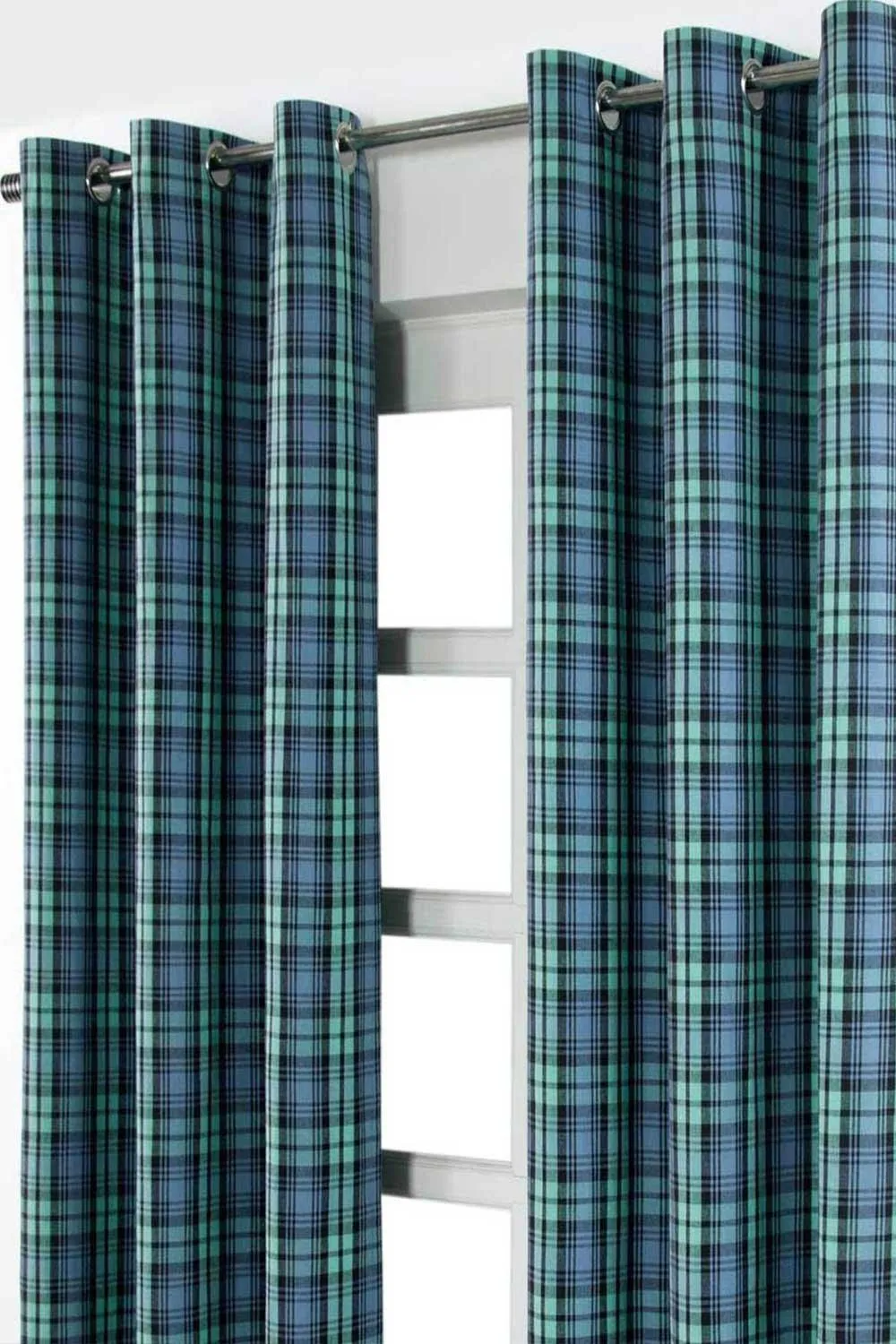 Homescapes Black Watch Tartan Ready Made Eyelet Curtain Pair in Green 2