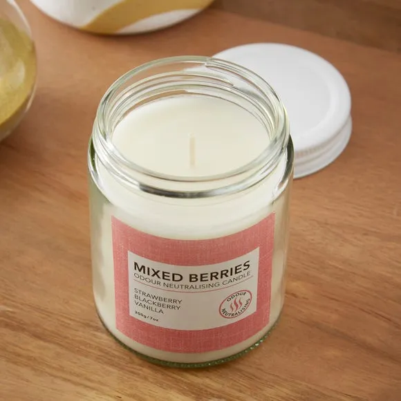 Odour Neutralising Red Berries Candle 2