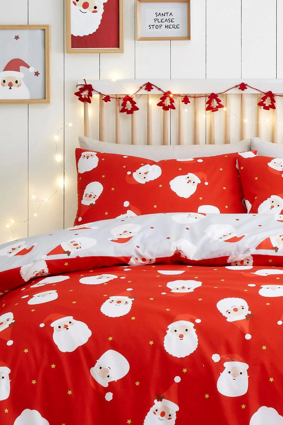 Fusion 'Happy Santa' Easy Care Duvet Cover Set in Red 2