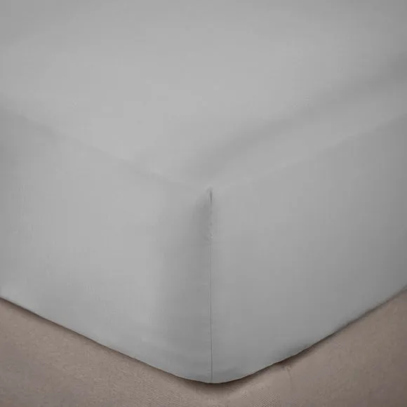 Super Soft Microfibre Plain Fitted Sheet 2