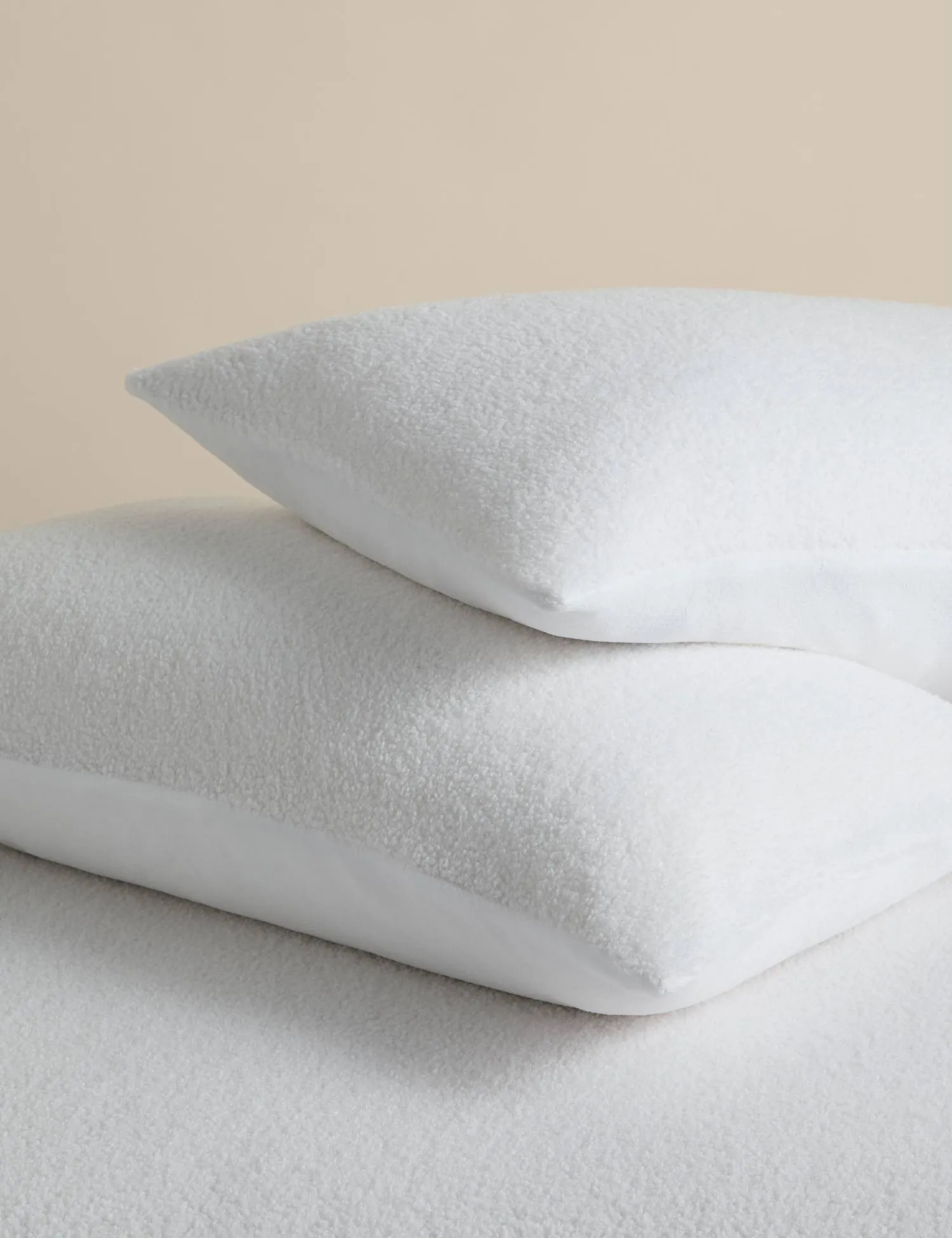 M&S 2 Pack Cosy Borg Standard Pillowcases White