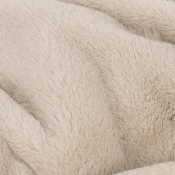 Furn. Kallu Faux Fur Throw Blanket 2
