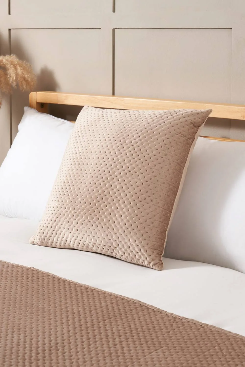 BHS Liso Cushion in Natural 1