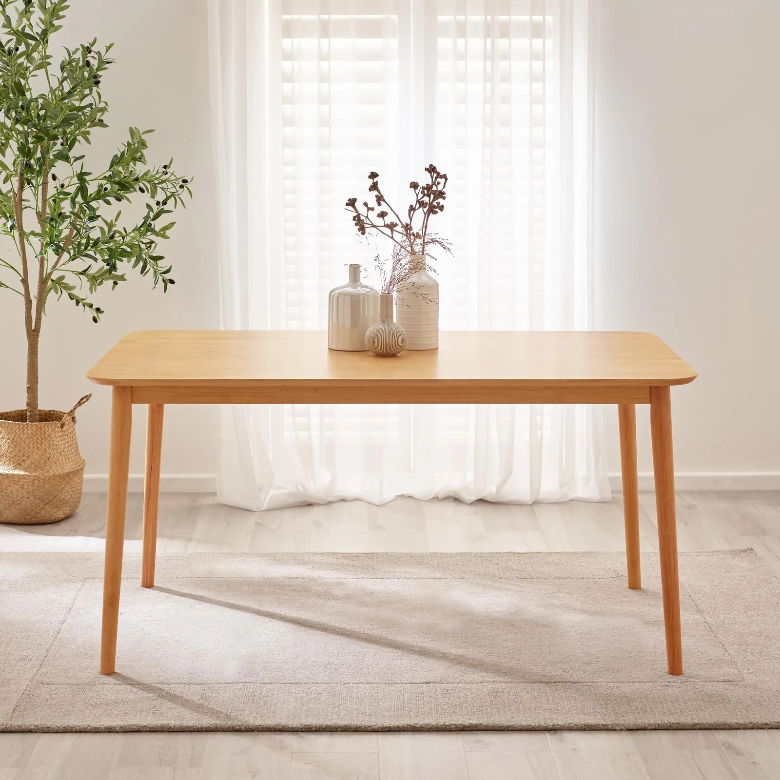 FurnitureboxUK Lynton Large Oak Effect Wooden Dining Table & 6 Millford Chairs in Light Oak 3