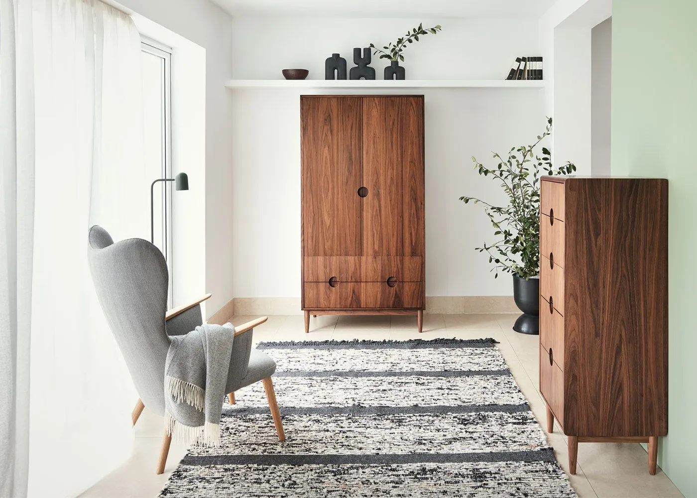 Heal's Amira Double Wardrobe in Walnut 2