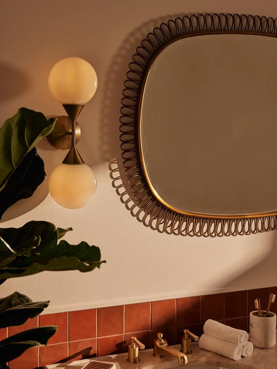 Spindle Wall Light