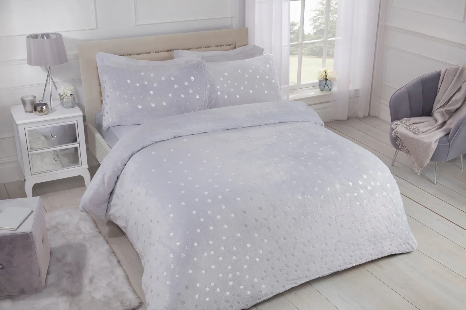Smart Living Luxury Fleece Foil Polka Dot Duvet Cover with Pillowcases in Grey
