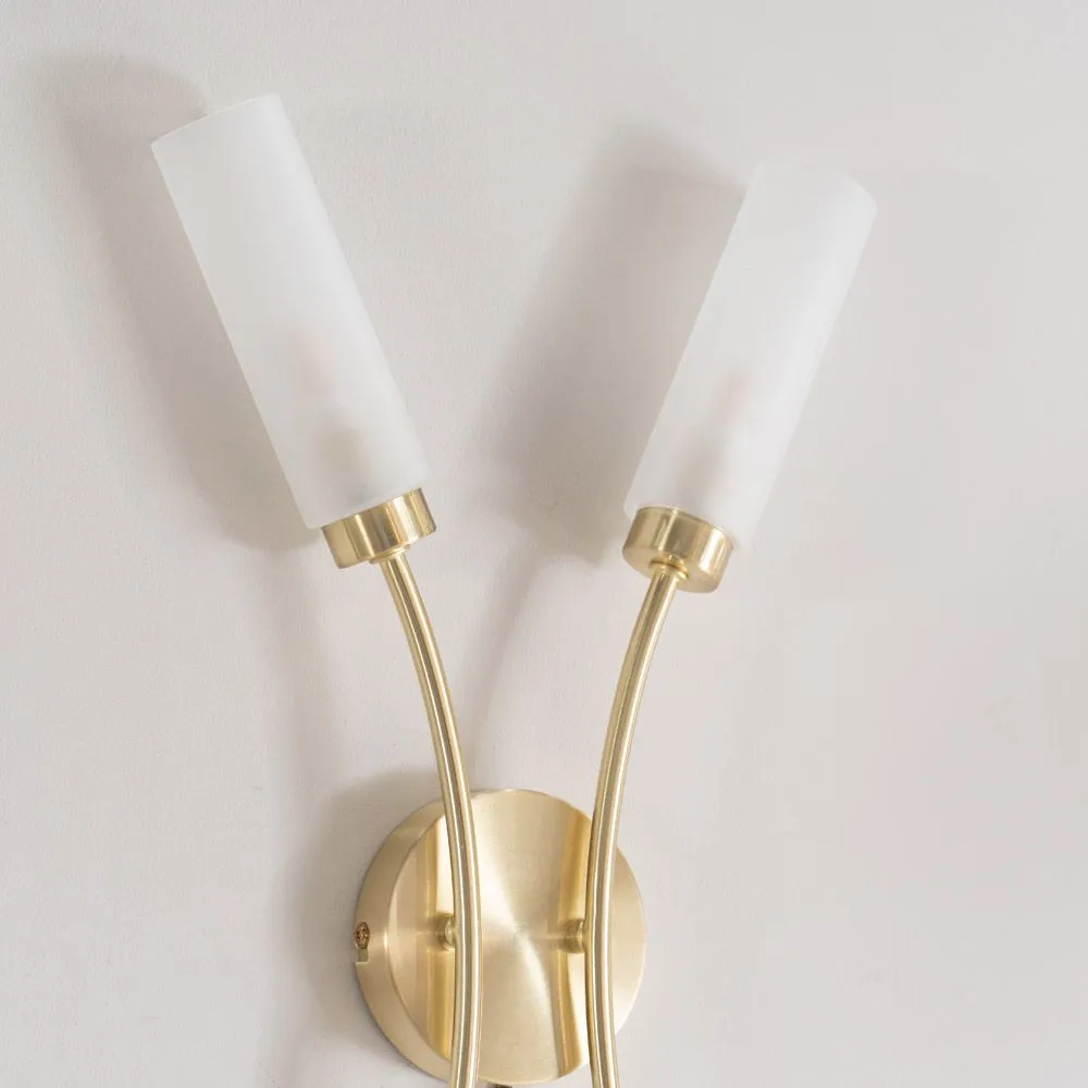 ValueLights Maya Pair of 2 Way Curved Upright Reed Shaded Wall Lights in Gold 3