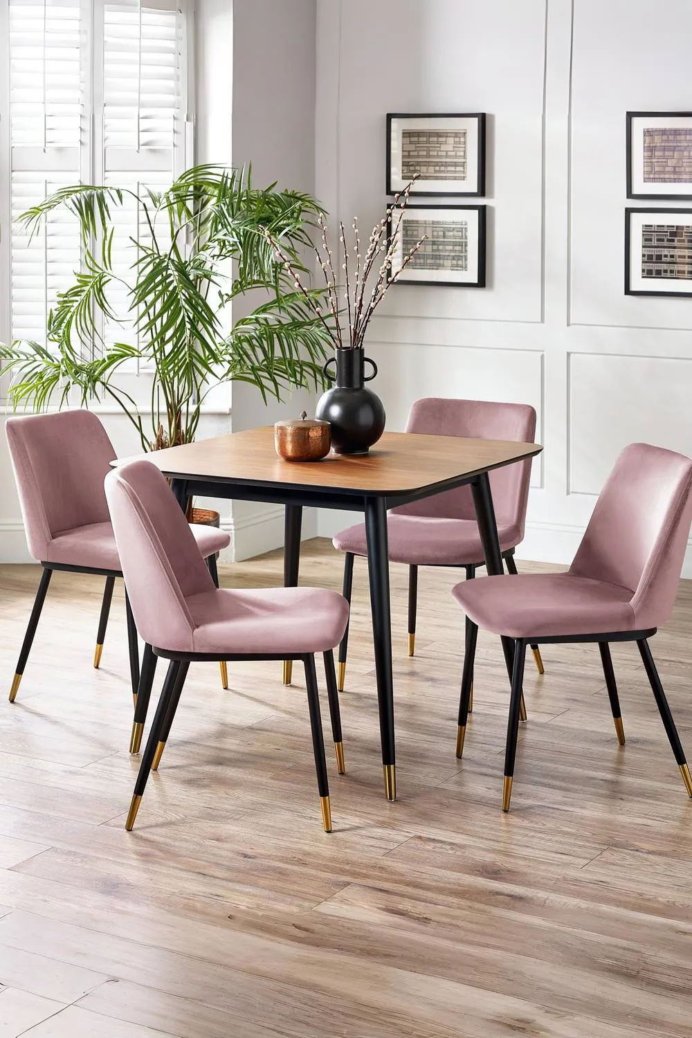 Julian Bowen Findlay Square 4 Seater Dining Table in Walnut 3