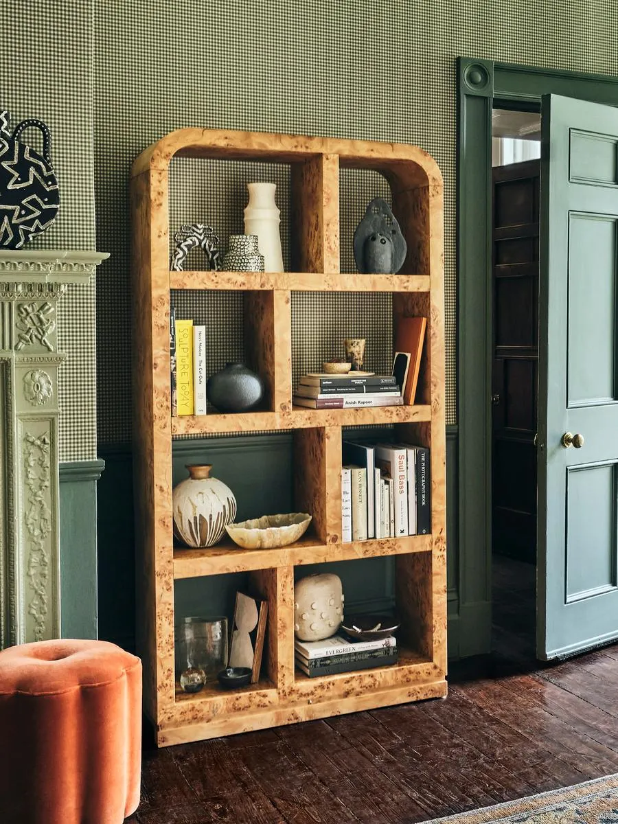 Wallace Shelves, Mappa Burl