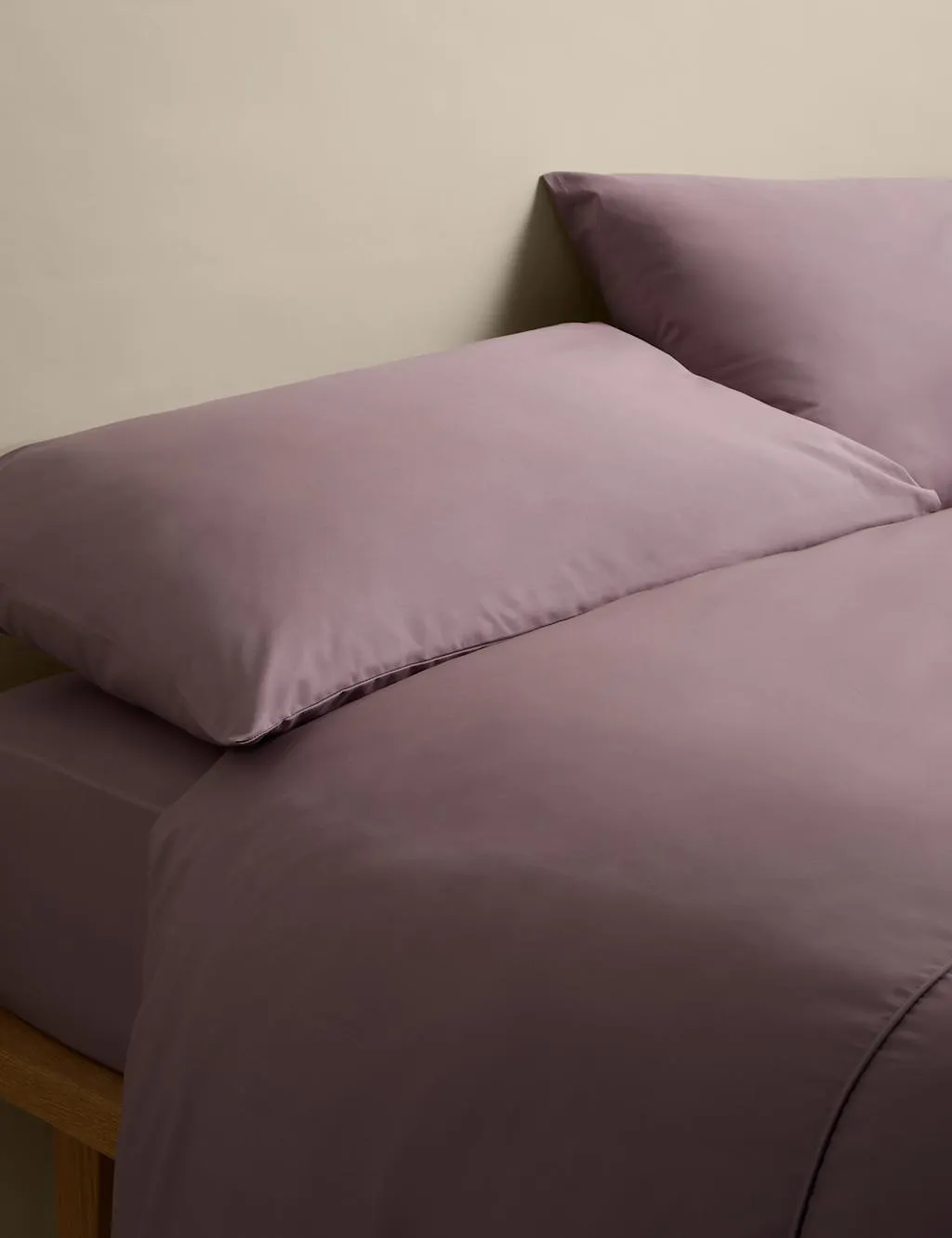 M&S Egyptian Cotton 230 Thread Count Crisp Bedding Set Mauve