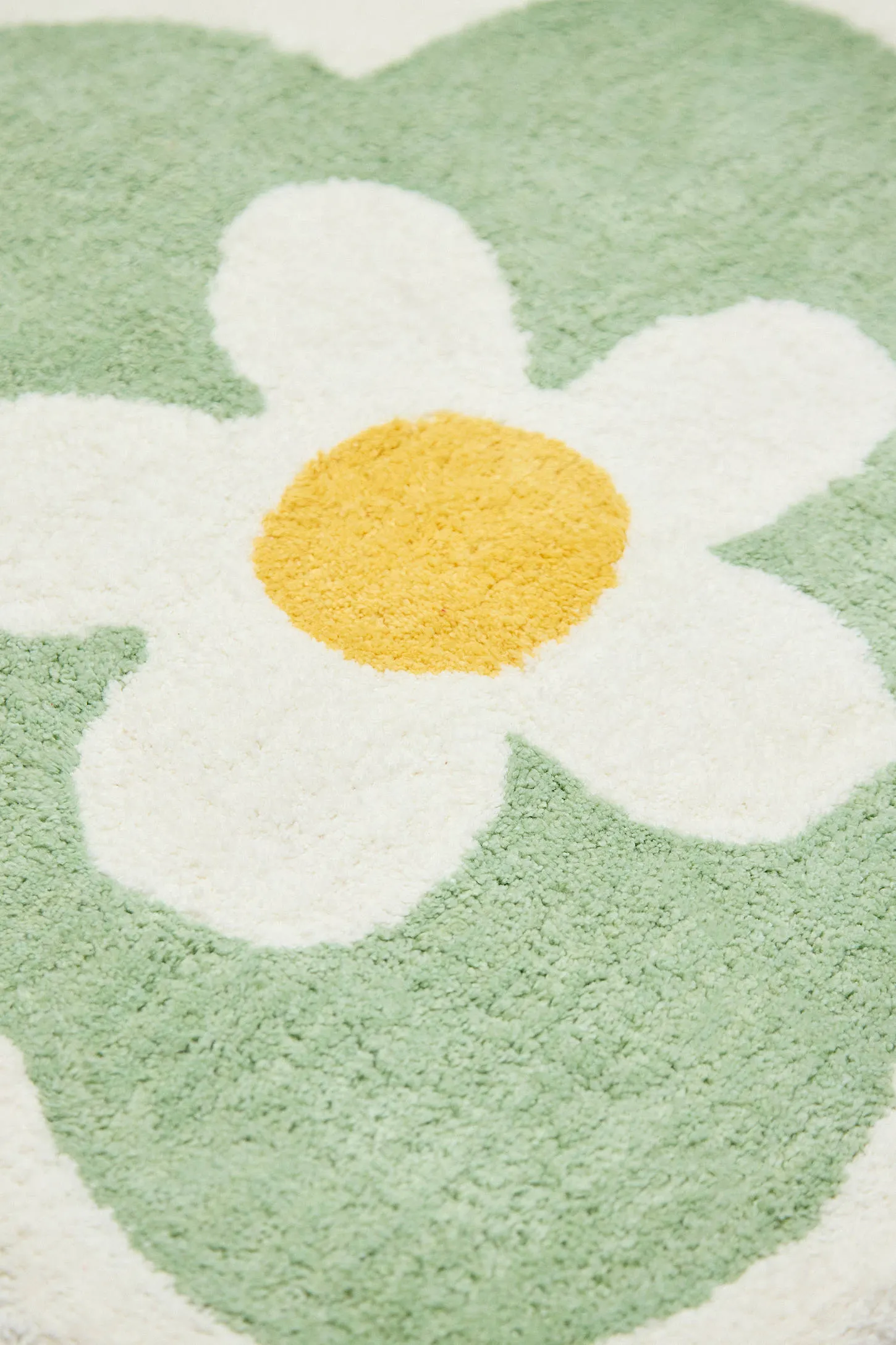 Sage Daisy Mini Bath Mat - Light Green 3