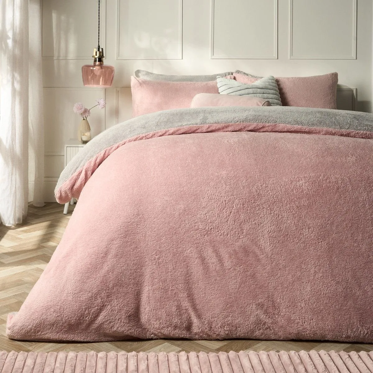 OHS Reversible Teddy Duvet Cover with Pillowcase in Light Pink