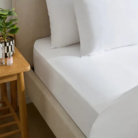 Soft and Easycare 28cm Fitted Sheet 1