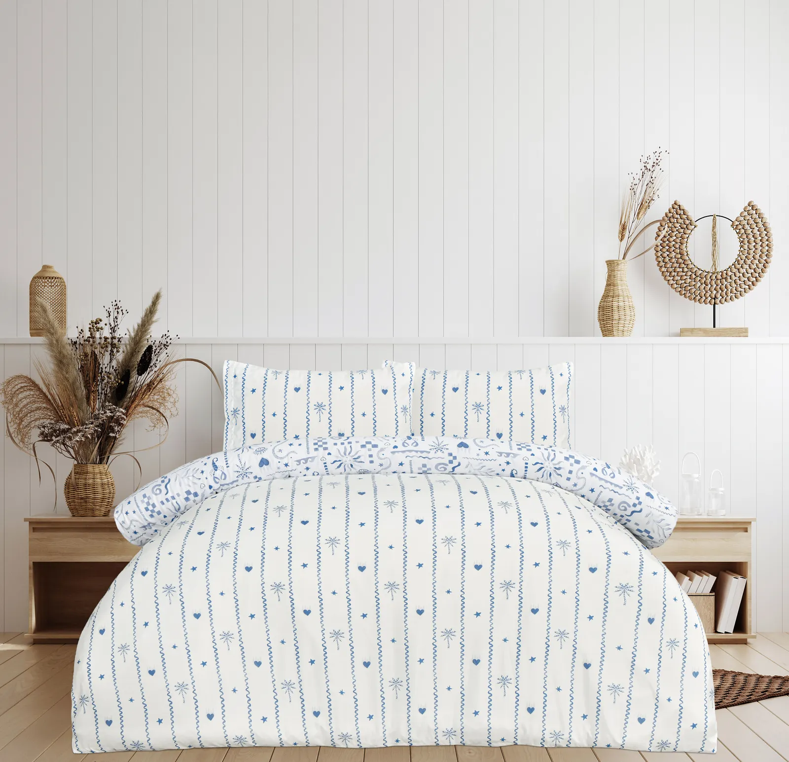 Smart Living Luxury Soft Reversible Holiday Postcard Duvet Cover & Pillowcases in Blue 2