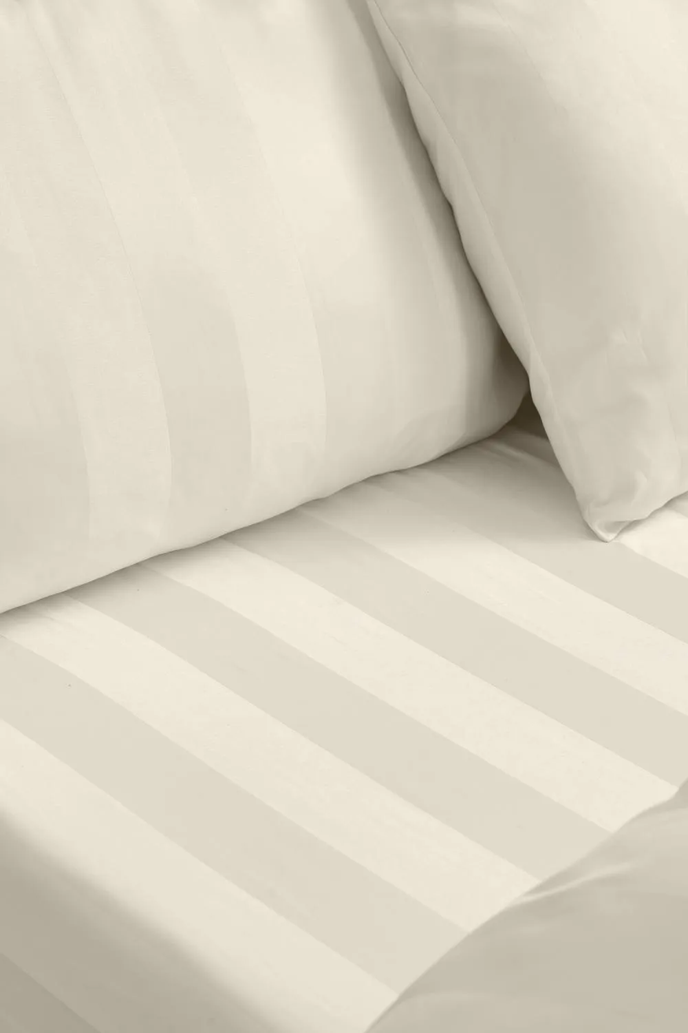 Catherine Lansfield 'So Soft Satin Stripe' Standard Pillowcase Pack of 4 in Cream 2