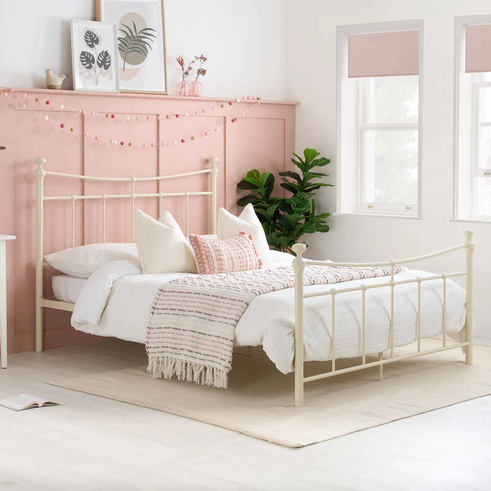 Birlea Emily Bed in Cream 1