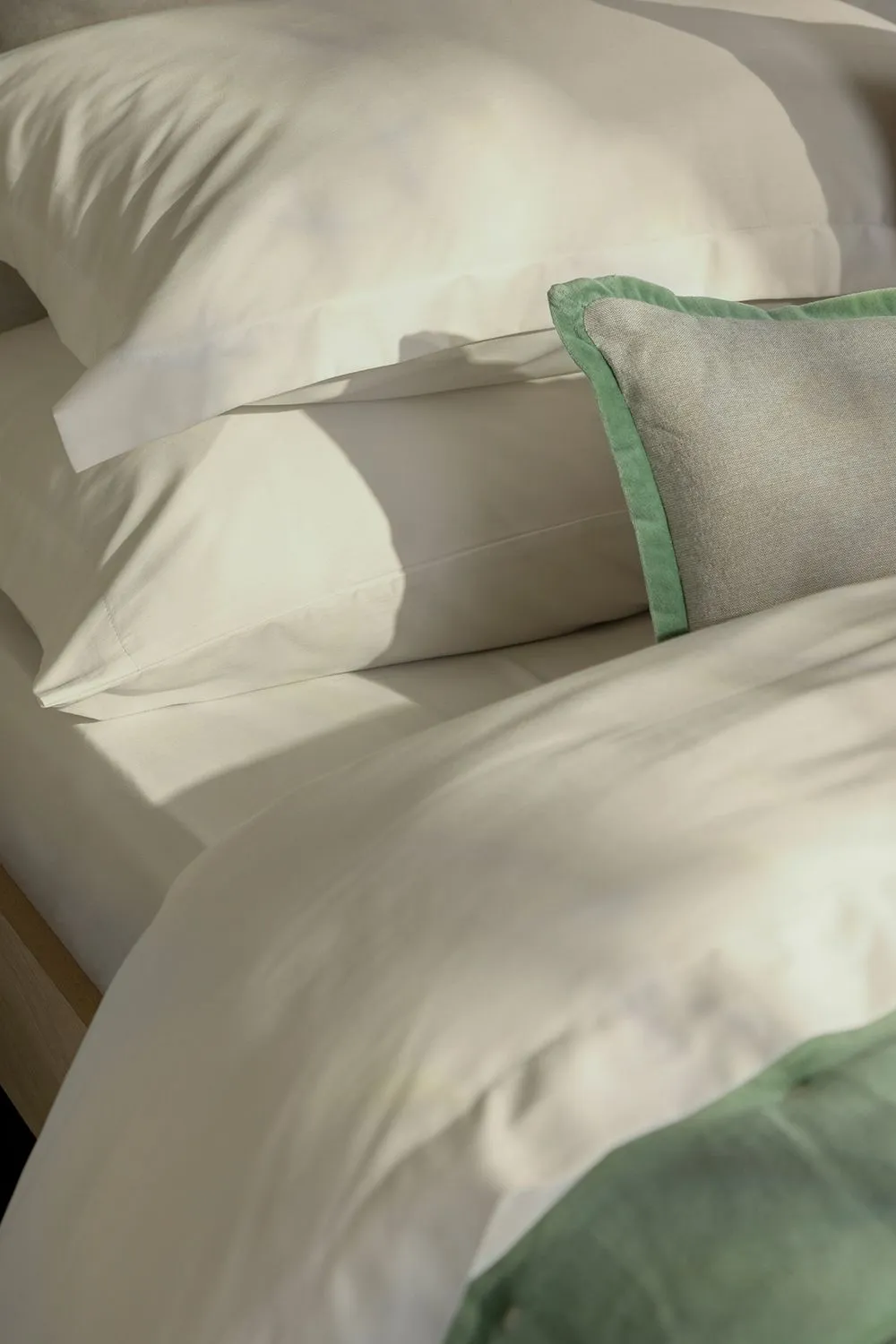 CHRISTY 400TC Luxury Cotton Sateen Plain Dye Oxford Pillowcases Pair in Ivory 3