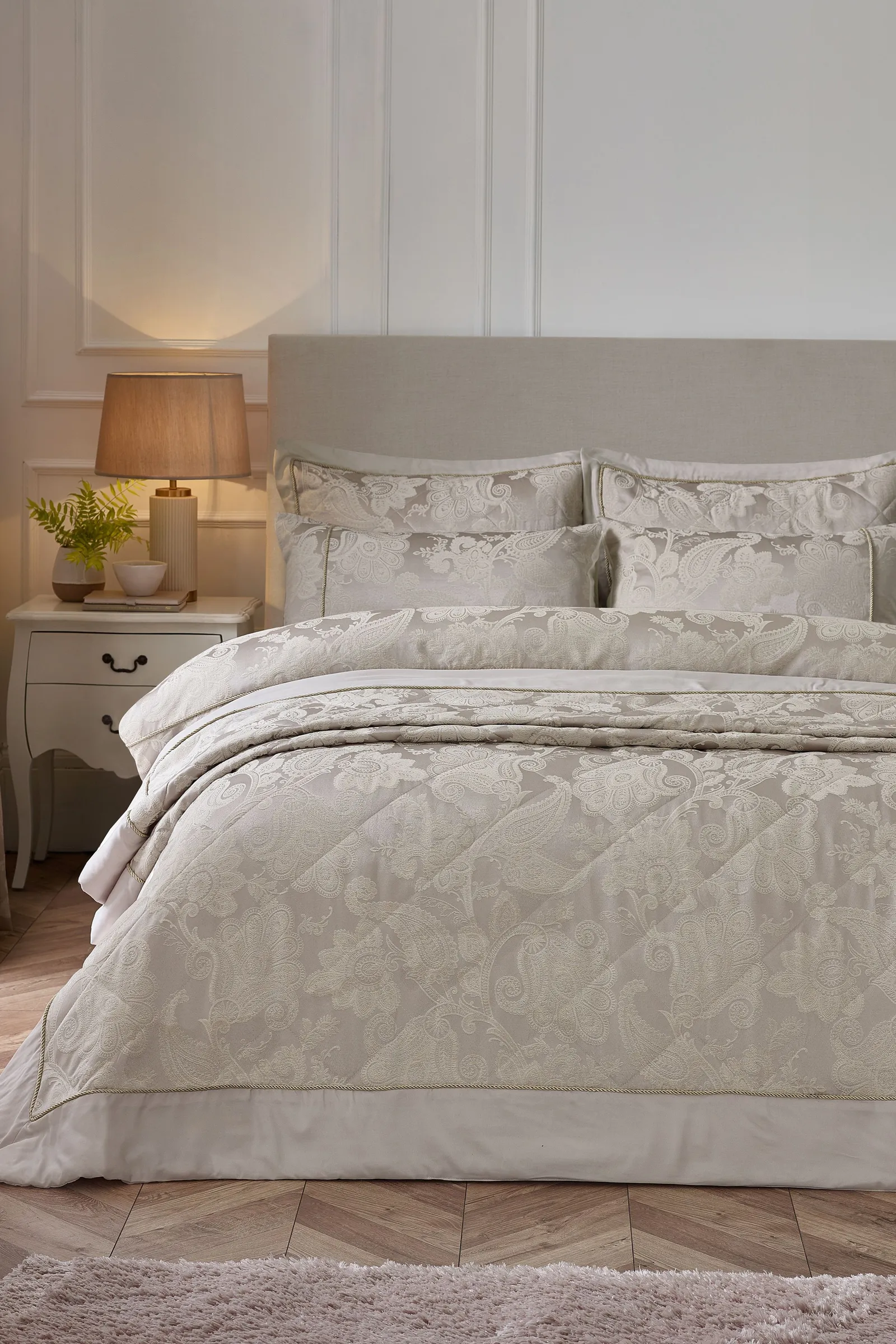 Catherine Lansfield 'Opulent Jacquard' Bedspread in Gold 3