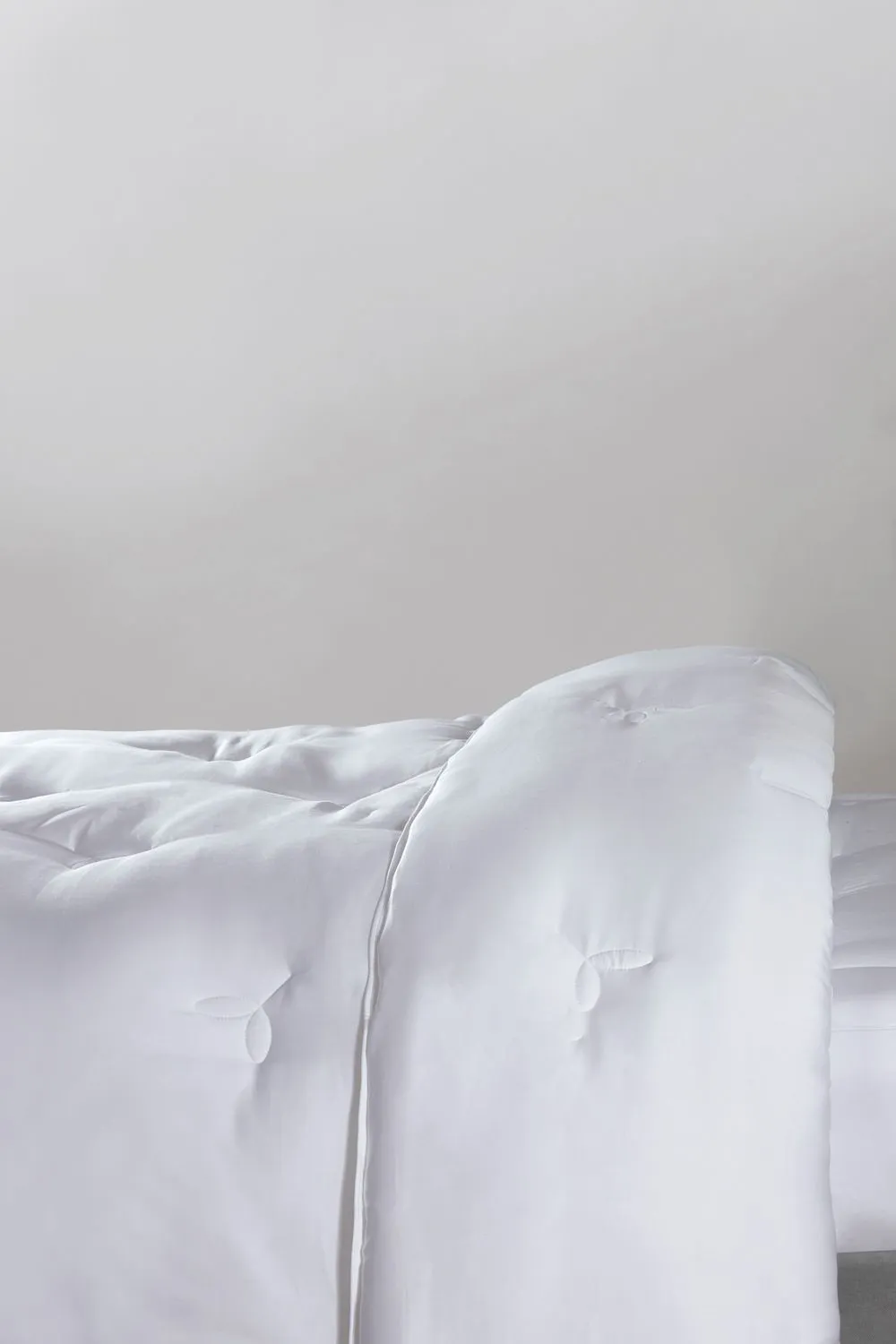 BHS 10.5 Tog Hotel Collection Lyocell Duvet in White 2