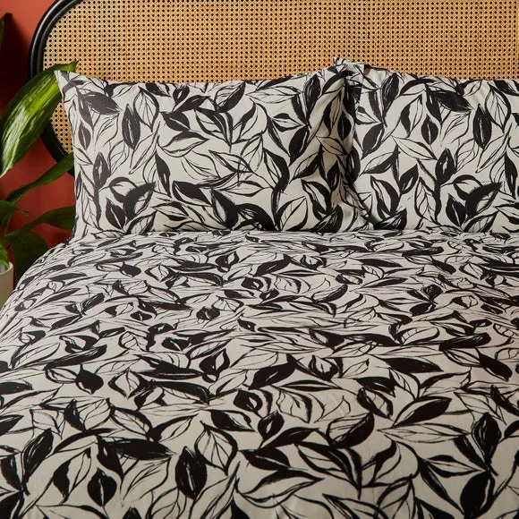 Sketched Leaf 144 Thread Count 100% Cotton Reversible Duvet Cover & Pillowcase Set 4