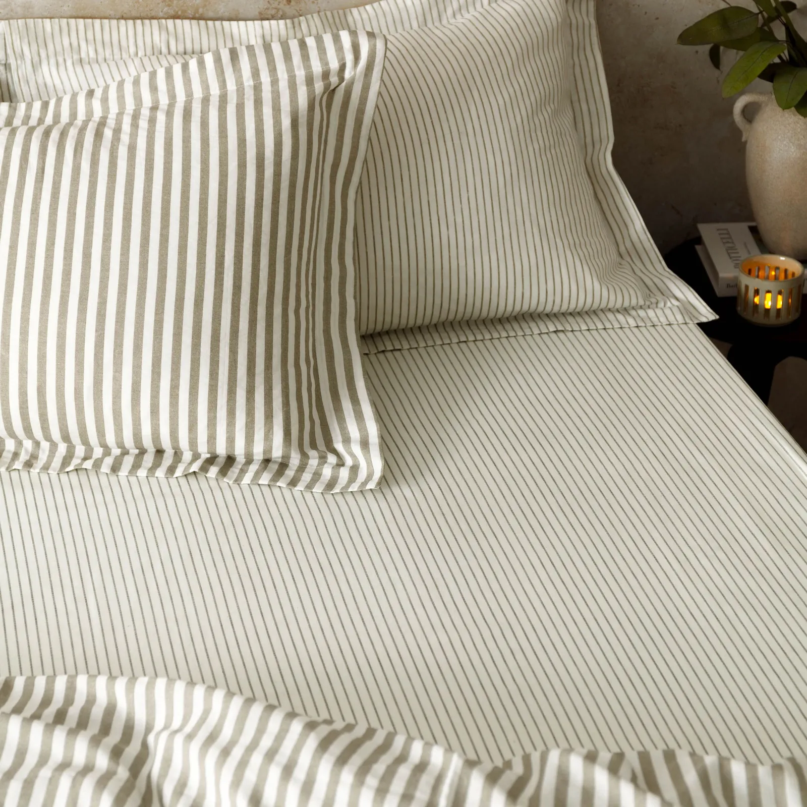 Yard Hebden Narrow Stripe 100% Cotton Fitted Sheet in Brown 1