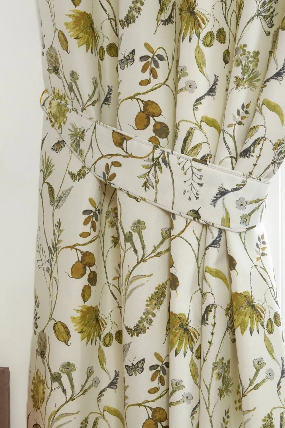 Sundour Grove Ready Made Curtains - Fully lined in Green 5
