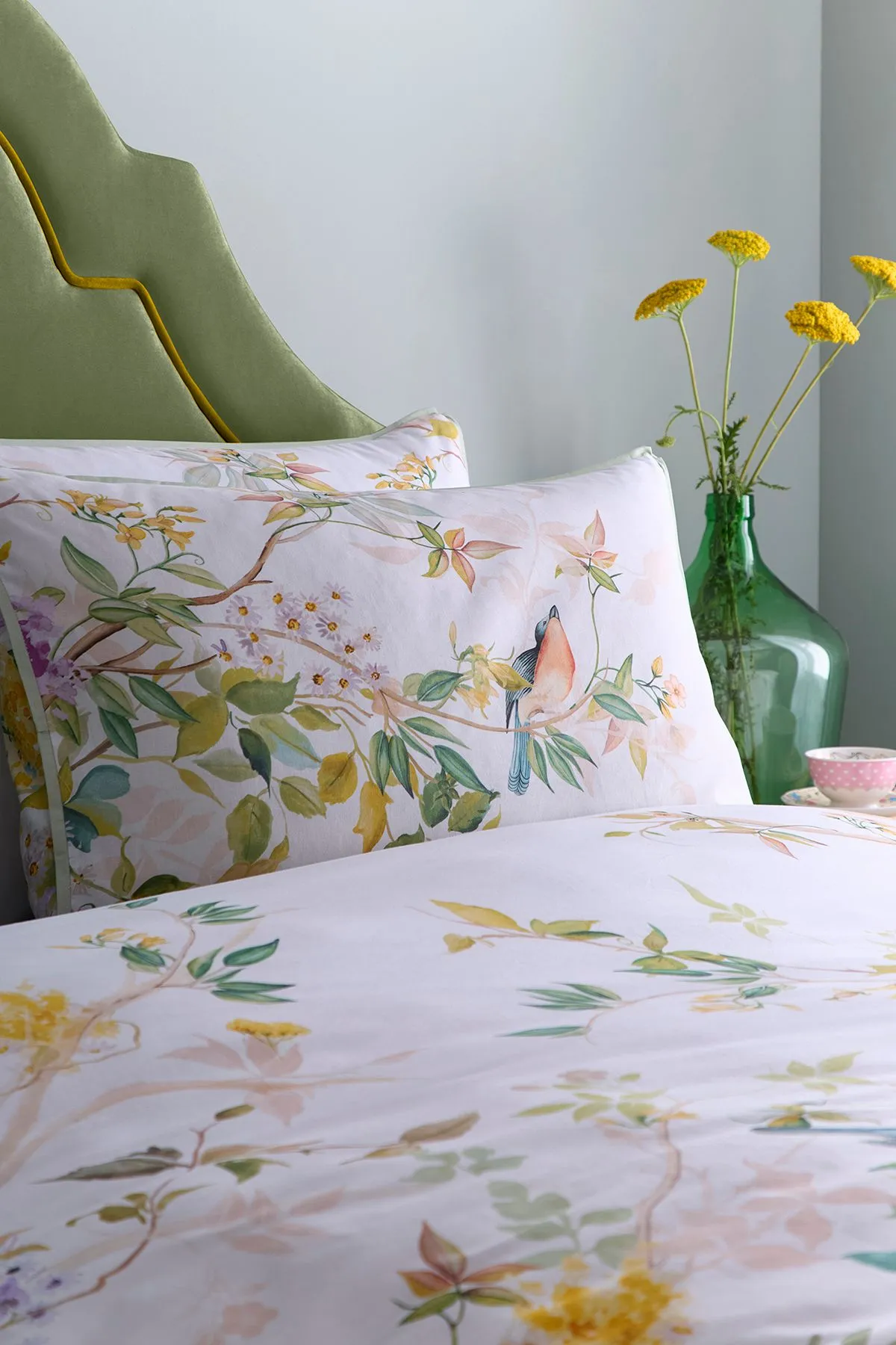 Appletree 'Arianna' 100% Cotton Country Garden Print Duvet Cover Set in Natural 2