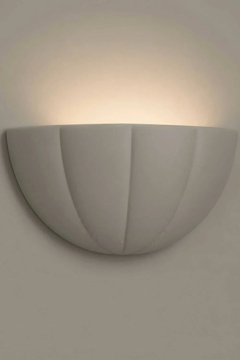 ValueLights Leonardo Scallop Curve Ceramic Flush Wall Sconce Light in Mid Grey 3