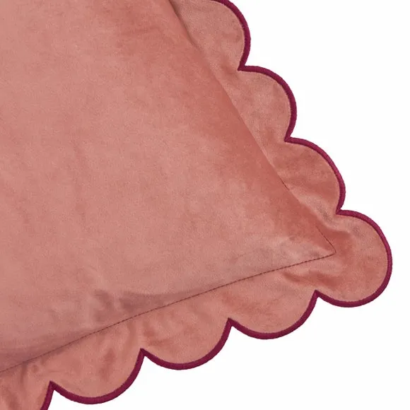 Furn. Lil Scallop Square Cushion 3