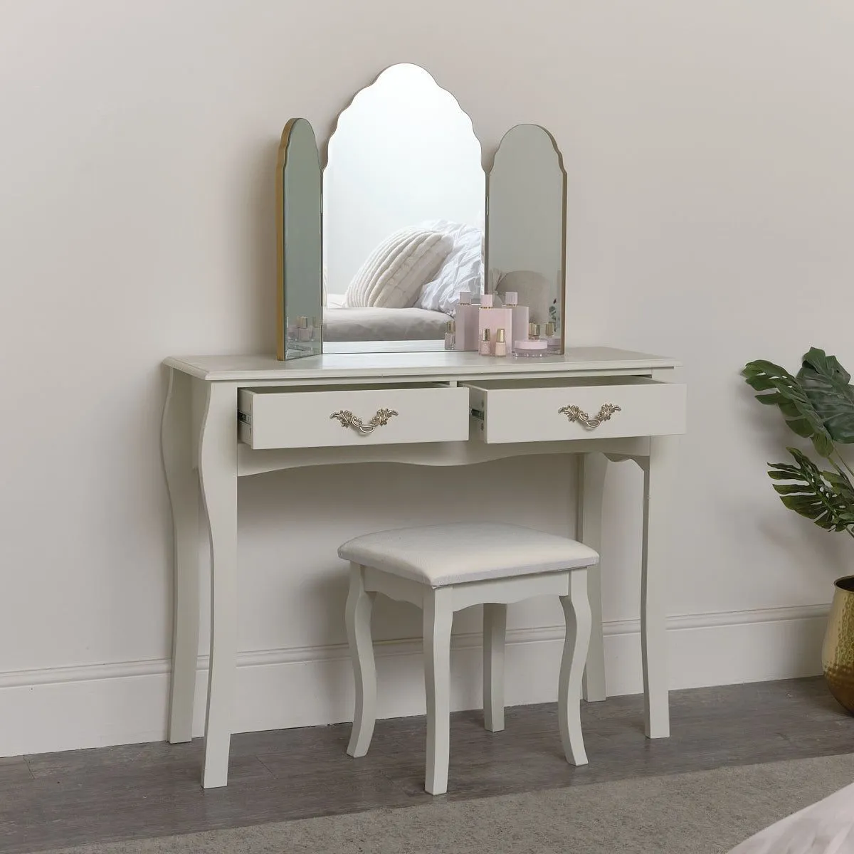 Melody Maison Dressing Table & Stool Set - Elizabeth Ivory Range 2