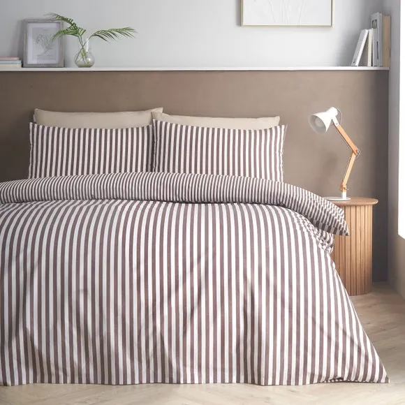 Catherine Lansfield Epping Textured Stripe Quilt Cover & Pillowcase Set 1